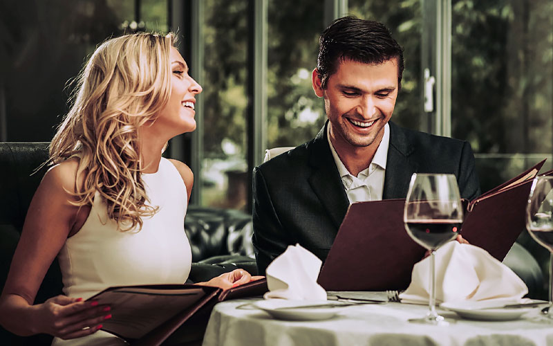sugar momma on date