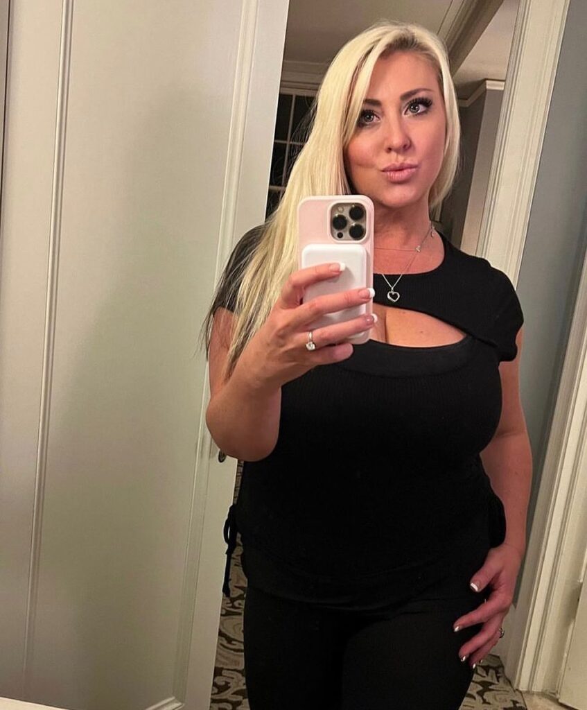 sugar momma on a date