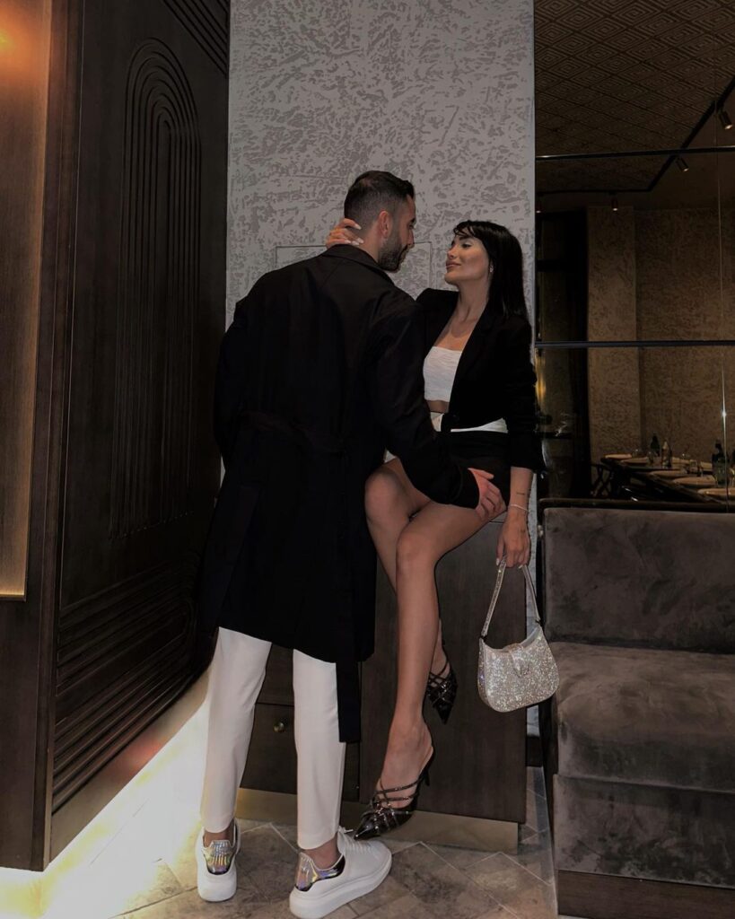Sugar couples on Tinder